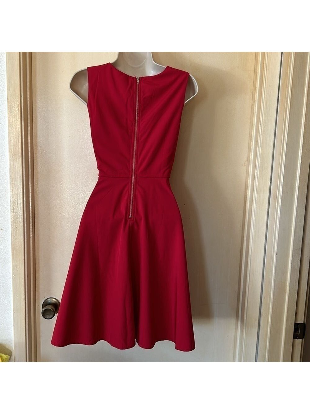 She and Sky red laser cut sleeveless mini size S - Picture 6 of 10